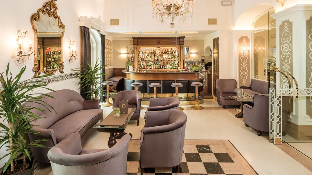Hotel Meranerhof Merano Bar And Lounge [5]
