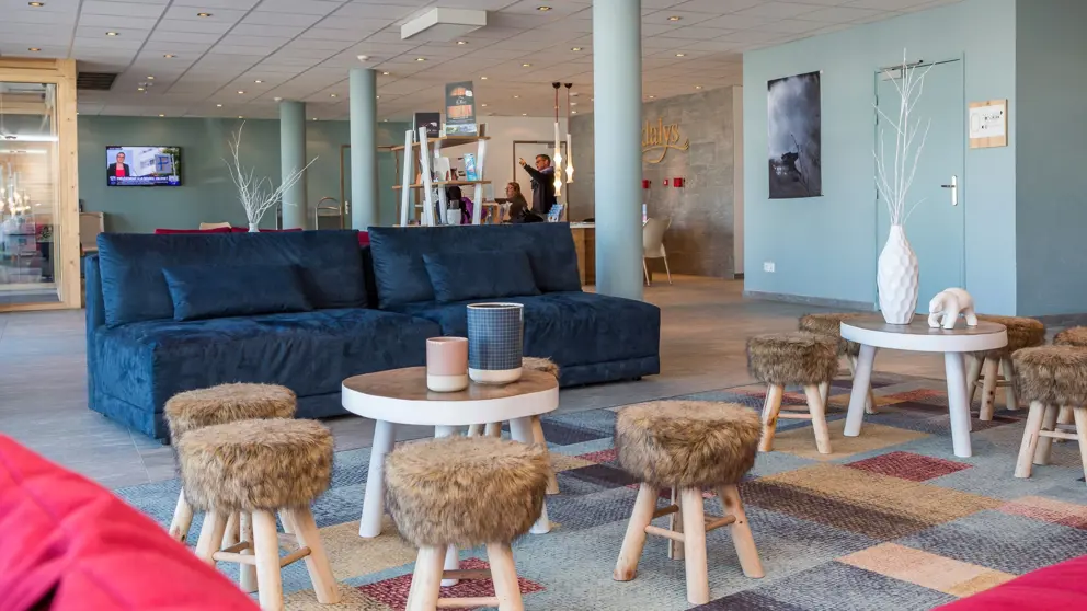 Front De Neige Apartments La Plagne Reception [4]