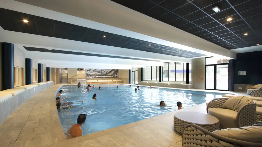 L'eclose Apartments Alpe D'heuz Pool [2]