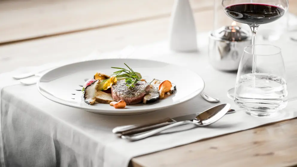 Inghams Italy Dolomites Hotel Mareo Dinner [7]