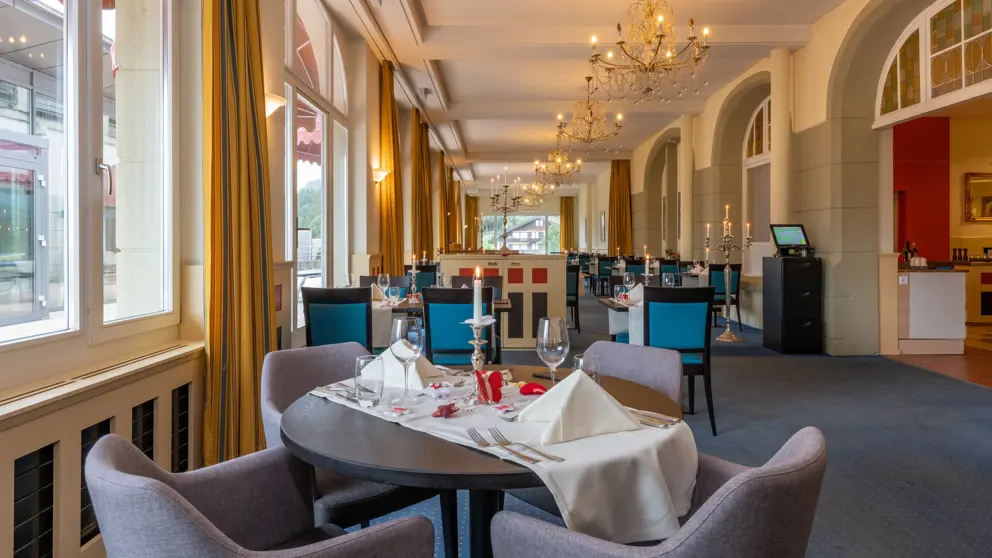 Hotel Victoria Lauberhorn Wengen Dining Area [5]