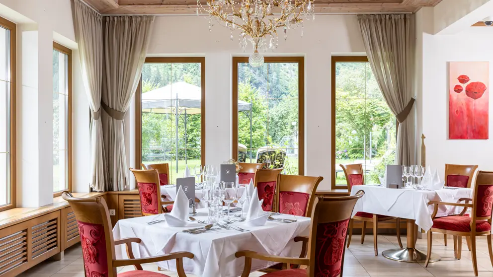 Sporthotel Strass Mayrhofen Dining Room Copyright Thomas Eberharter Photography [8]