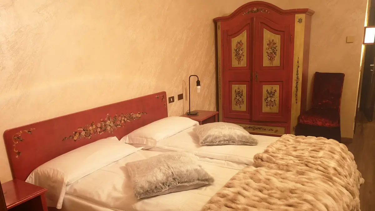 Inghams Italy Aosta Vally Cervinia Hotel Punta Maquignaz Standard Room.Jpg (1)