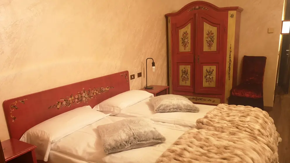 Inghams Italy Aosta Vally Cervinia Hotel Punta Maquignaz Standard Room.Jpg (1)