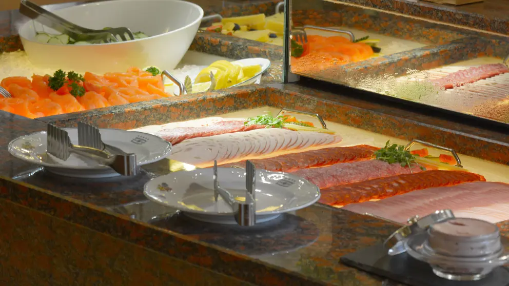 Hotel Romantik Schweizerhof Grindelwald Buffet [8]