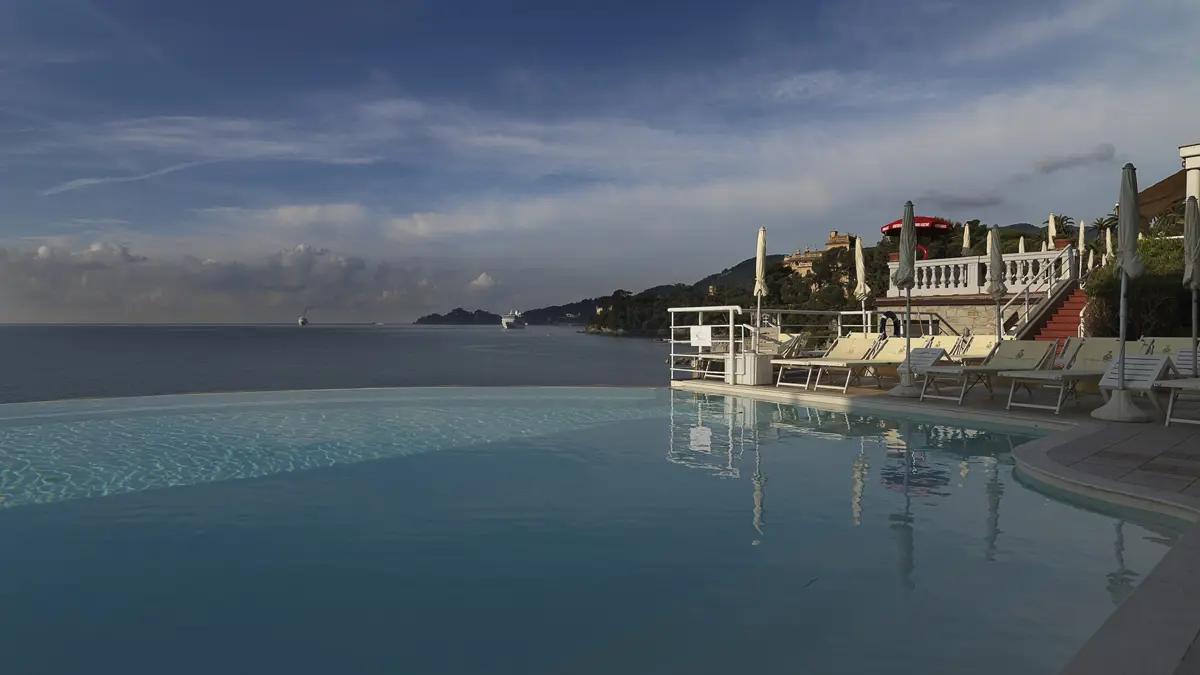 6 Infinity Pool Excelsior Palace Hotel