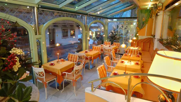 Hotel Bauer Saalbach Dining Room