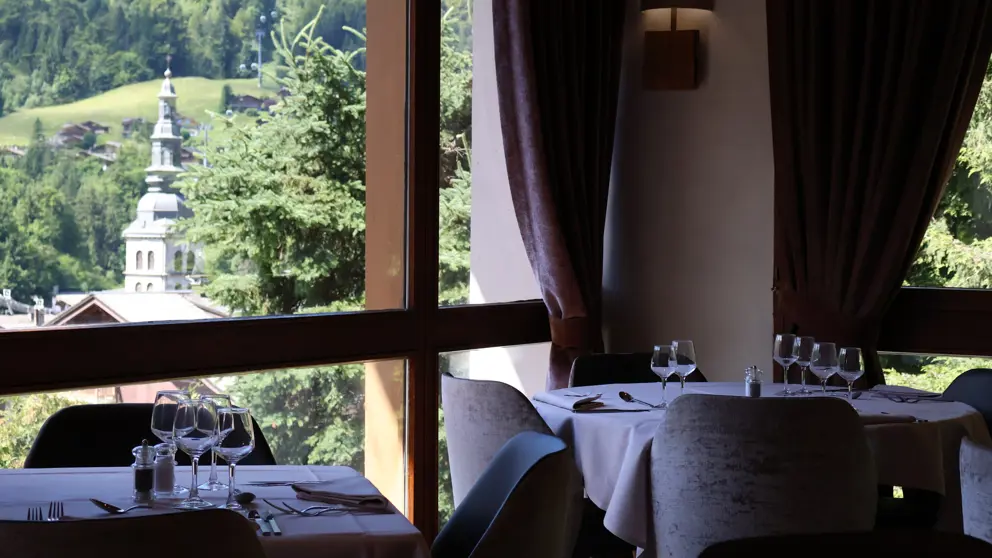 Hotel Alpen Roc La Clusaz Restaurant 4 [4]