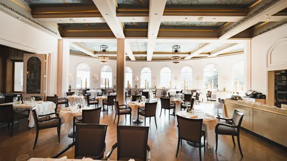 Hotel Schweizerhof St Moritz Restaurant Seating
