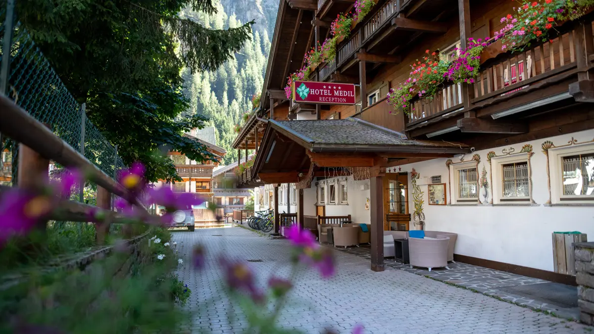 Hotel Medil Canazei Entrance