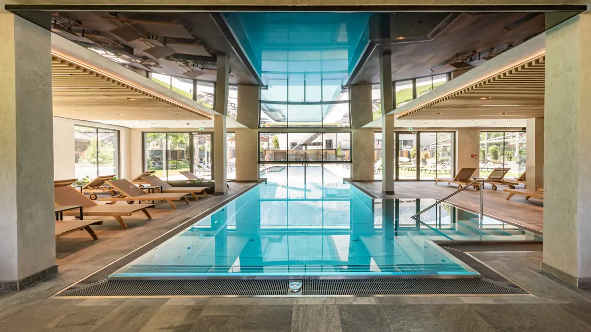 Hotel Berghof Mayrhofen Indoor Outdoor Pool (2)