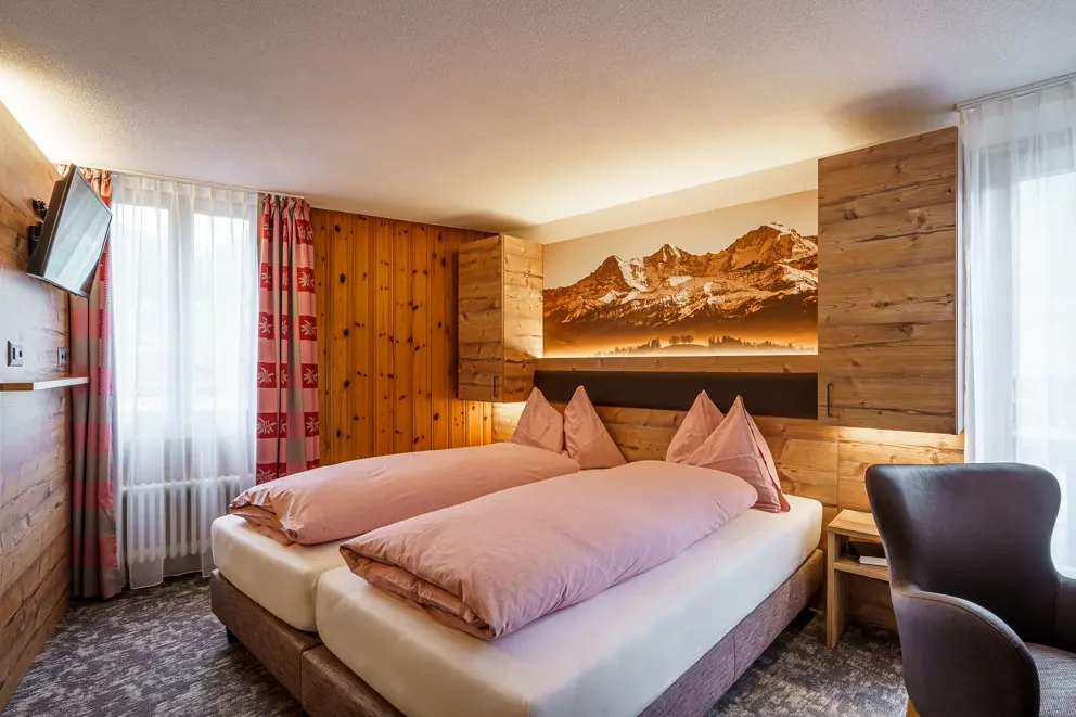 Hotel Alpenblick Wilderswil Standard Room [3]