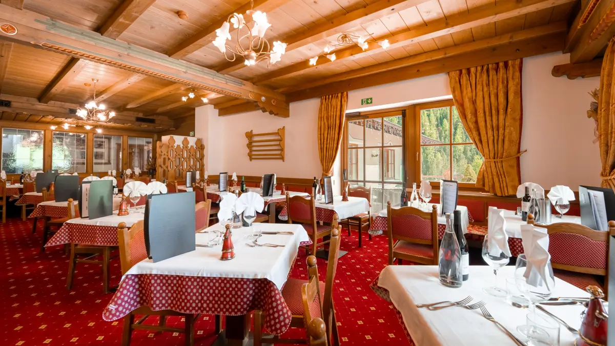 Hotel Dolomites Inn Val Di Fassa Penia Restaurant (3)
