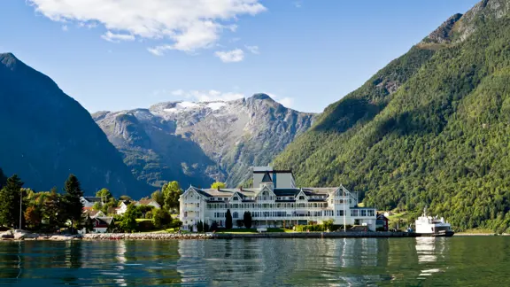 Kviknes Hotel Balestrand Norway Exterior
