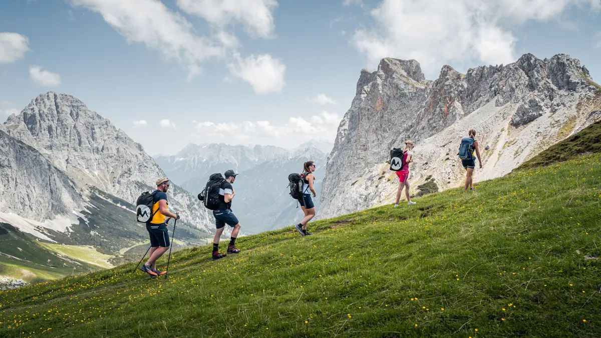 Hiking toward Gehrenspitze near Leutasch ©Region Seefeld