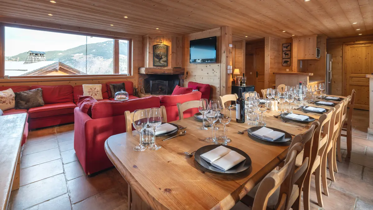 Chalet Jardin Alpin La Tania Dining Room (7)