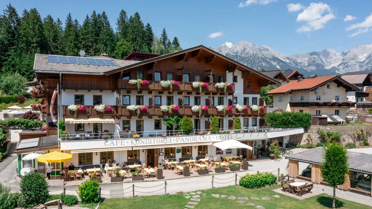 Hotel Alpenpanorama Sonnbichl 18 Soell 07 2023 Haus Aussen Drohne