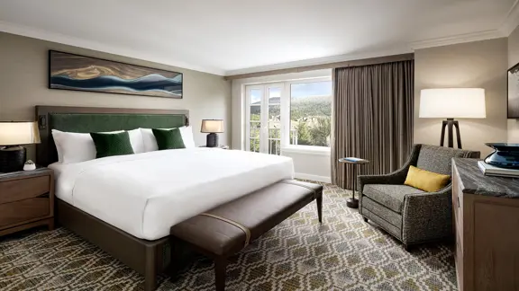 Fairmont Gold King bedroom