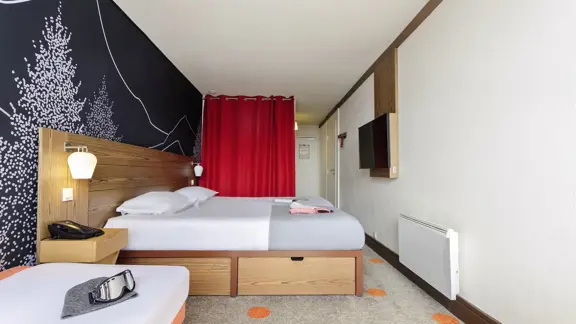 Classic Triple Panoramic View Bedroom