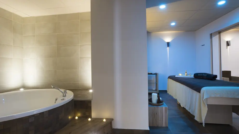 Hotel Les Bergers Alpe D'huez Spa [7]