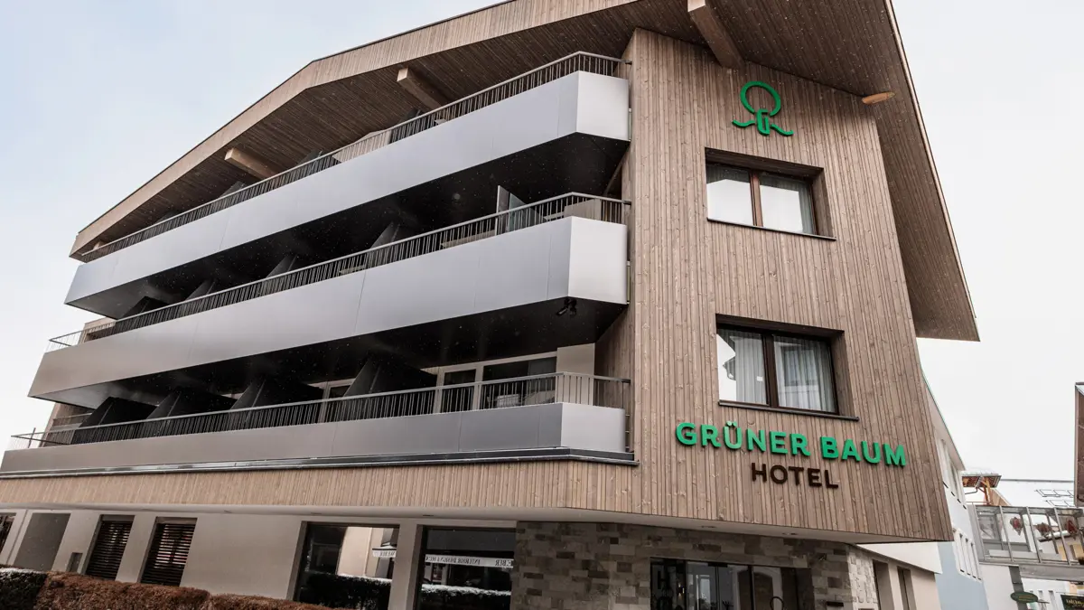 Hotel Gruner Baum Zell Am See Exterior (12)