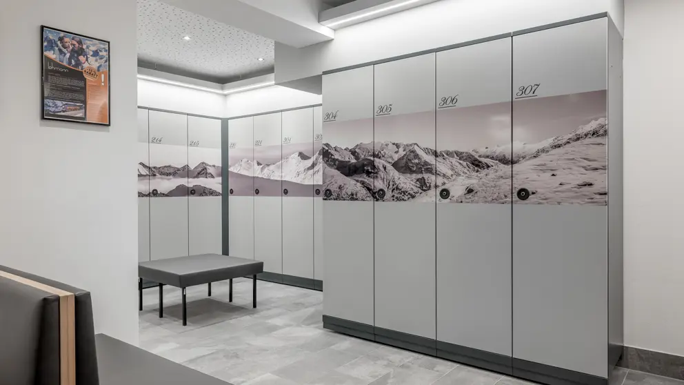 Hotel Bellevue Obergurgl Ski Lockers [9]