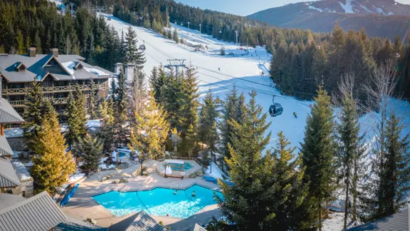 Blackcomb Springs Suites Whistler Exterior 2