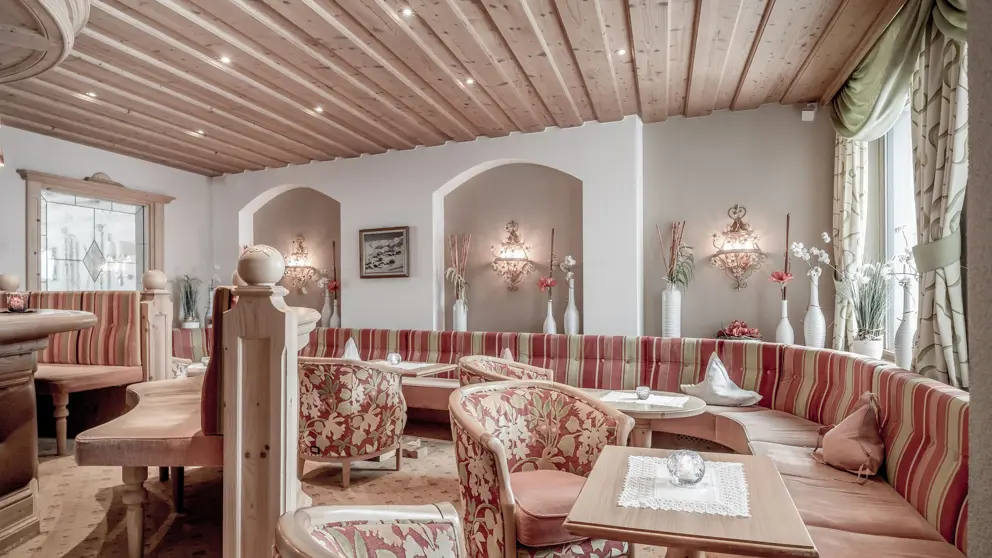 Hotel Alpenland Obergurgl Dining Room (1) [1]
