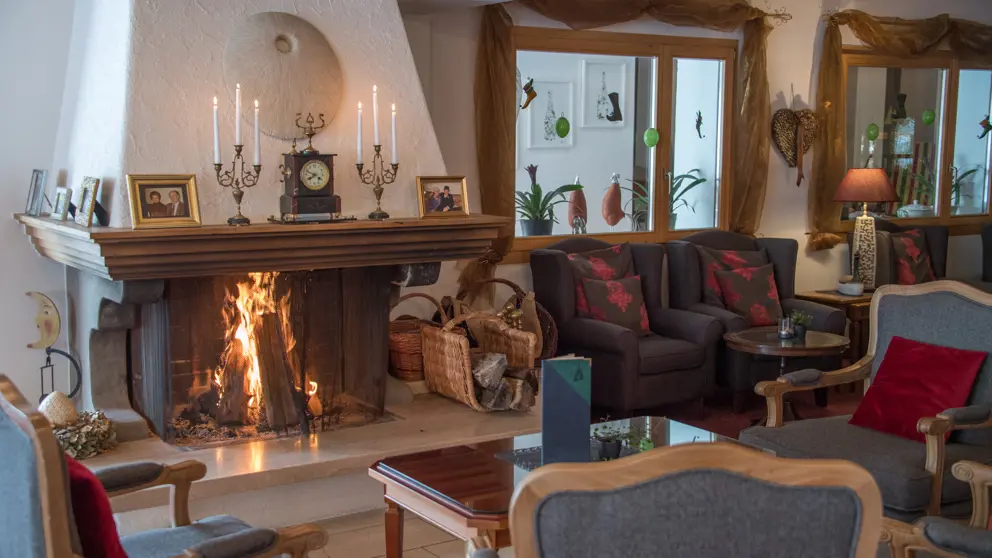 Waldhotel Doldenhorn Kandersteg Lounge Area [2]