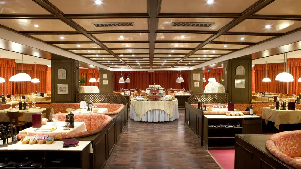 Inghams Italy Dolomites Arabba Hotel Portavescovo Restaurant [5]