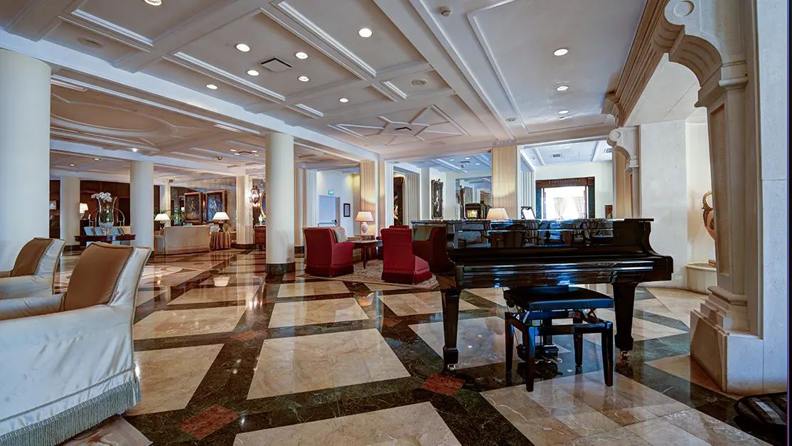 Hotel Excelcior Palace Piano Bar
