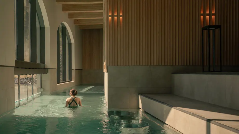 Fairmont Chateau Lake Louise BASIN Glacial Waters (5) [5]