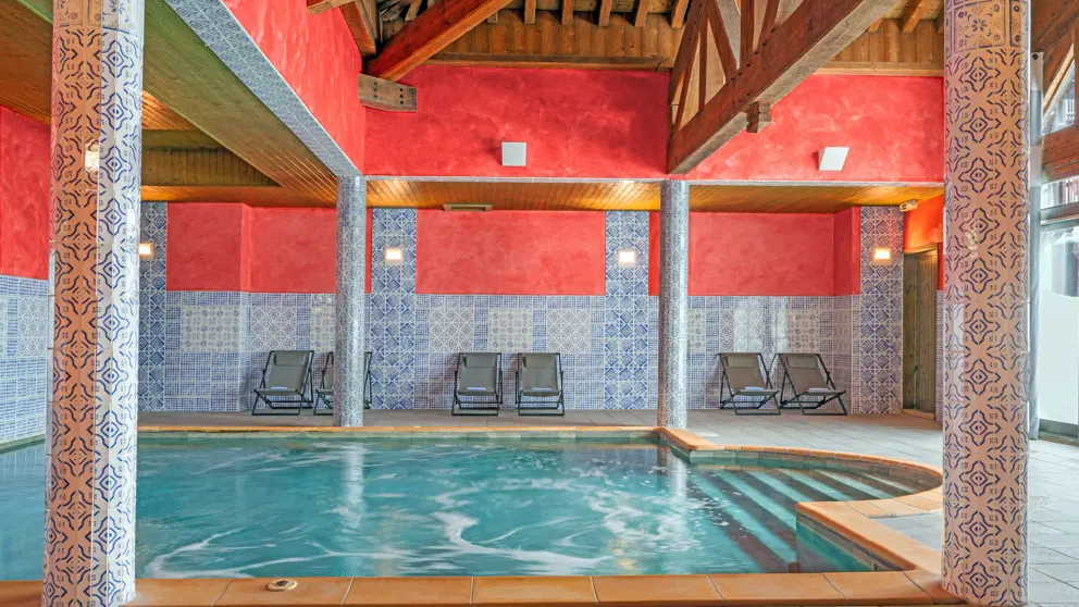 Village Montana Suites Tignes Swimming Pool [3]