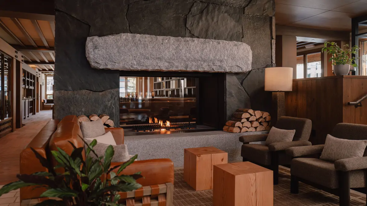 Otter Hotel Banff Reception Lobby