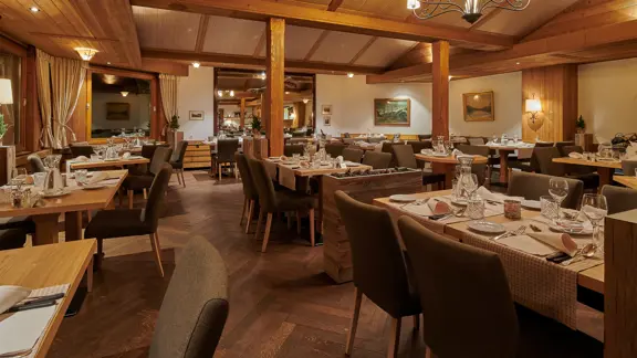 Hotel Alpenrose Wengen Dining Area