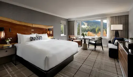 Fairmont King bedroom