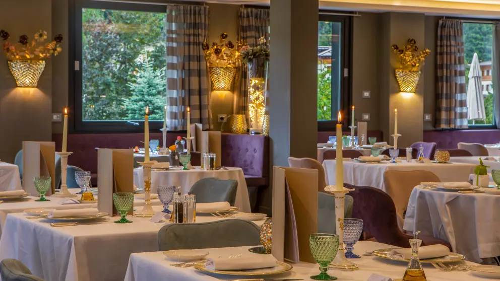 Hotel Spinale Madonna Di Campiglio Restaurant (6) [6]