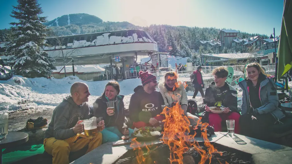 Pan Pacific Mountainside Hotel Whistler Canada Dubbliner Bar (5) [4]