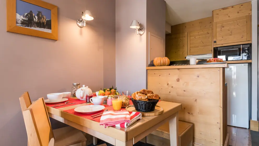Les Balcons De Bellevarde Val D'isere One Bedroom Apartment Kitchen 2 [7]