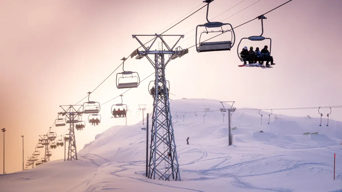 Laax Switzerland Chairlift LAAX Weisse Arena Gruppe Philippruggli (2)