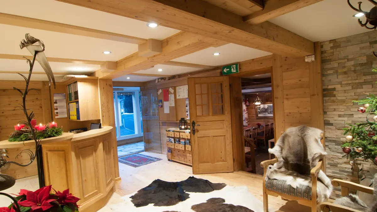 Hotel Alpenblick Wilderswil Reception