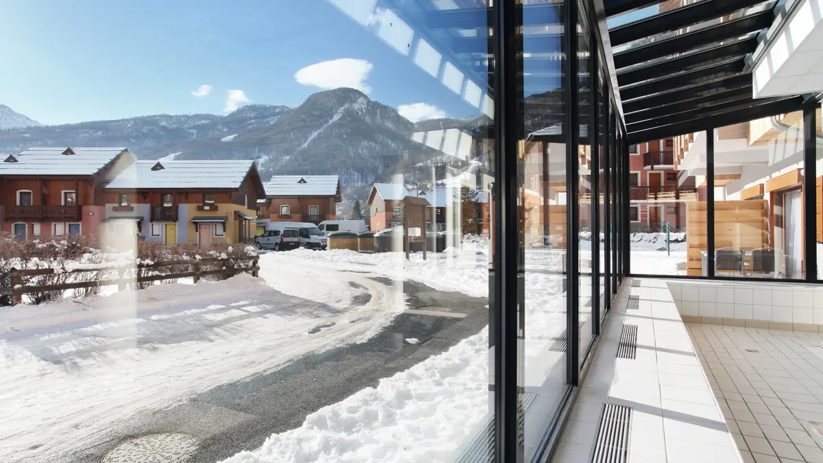 Résidence Aquisana Apartments Serre Chevalier Pool 2 (1)