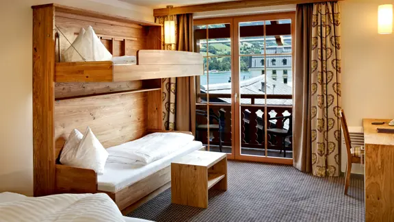 Romantik Austrian twin with balcony - bunk beds