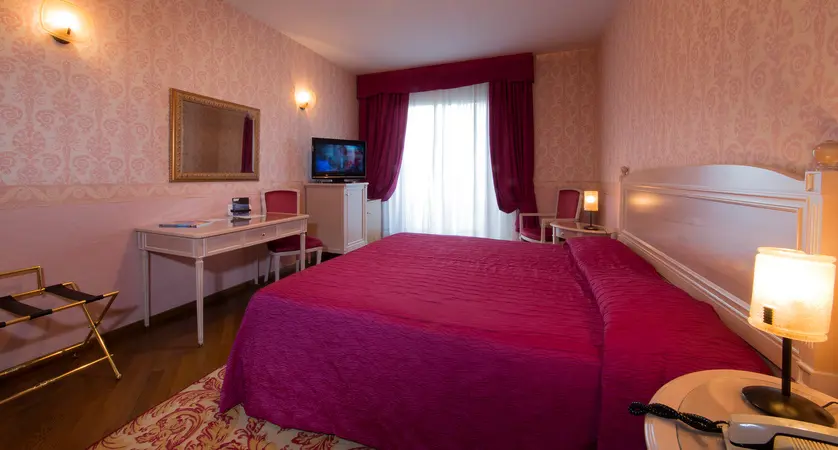 Hotel Catullo, Lake Garda, Sirmione, Square View Room [5]