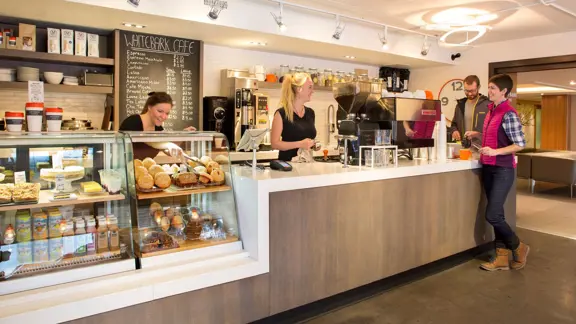 Banff Aspen Lodge Ski Big 3 Cafe