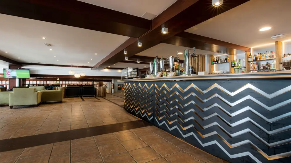 Hotel Piolets Bar [7]