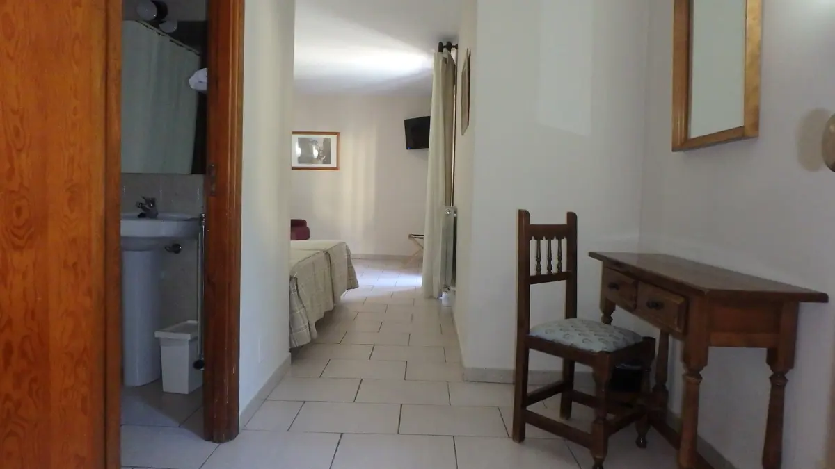 Hotel Xalet Besoli Arinsal Typical Twin Bedroom