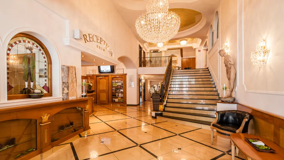 Inghams Italy Dolomites Selva Hotel Oswald Reception [4]