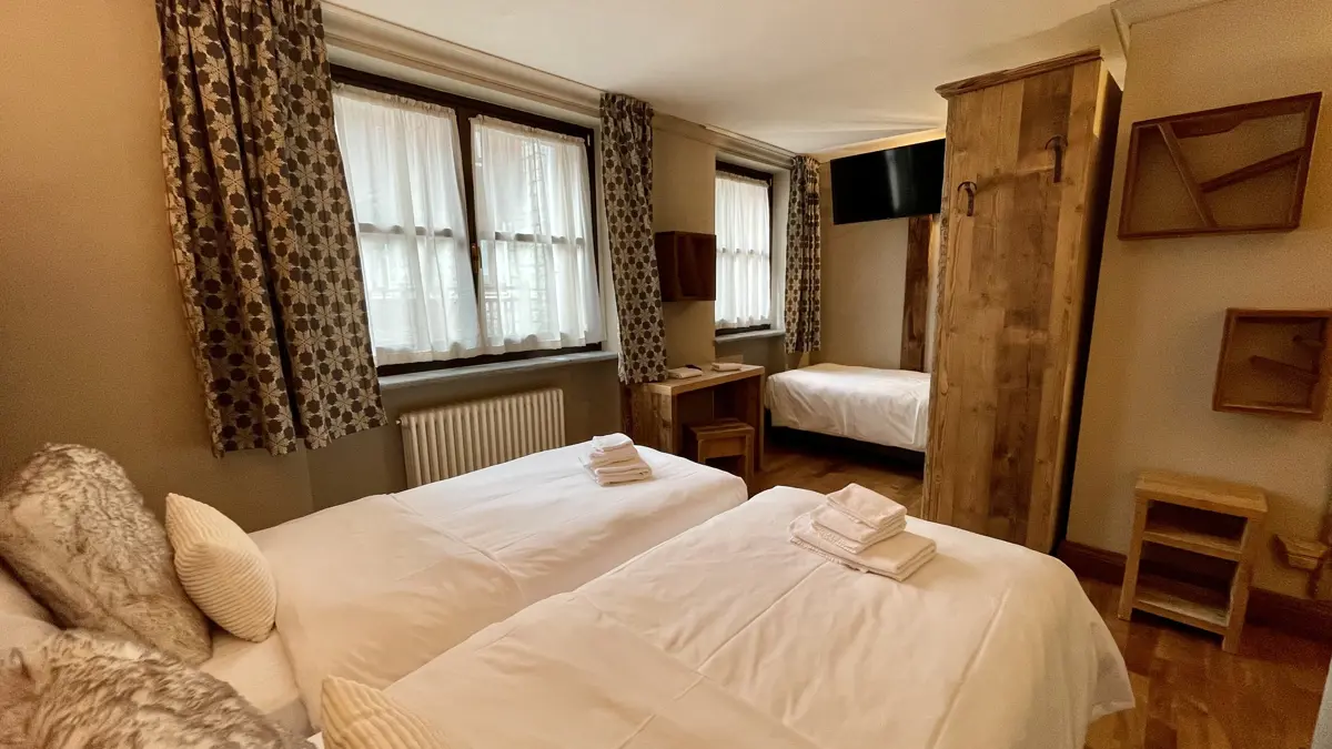 Inghams Italy Aosta Vally Cervinia Hotel Dragon Triple Room