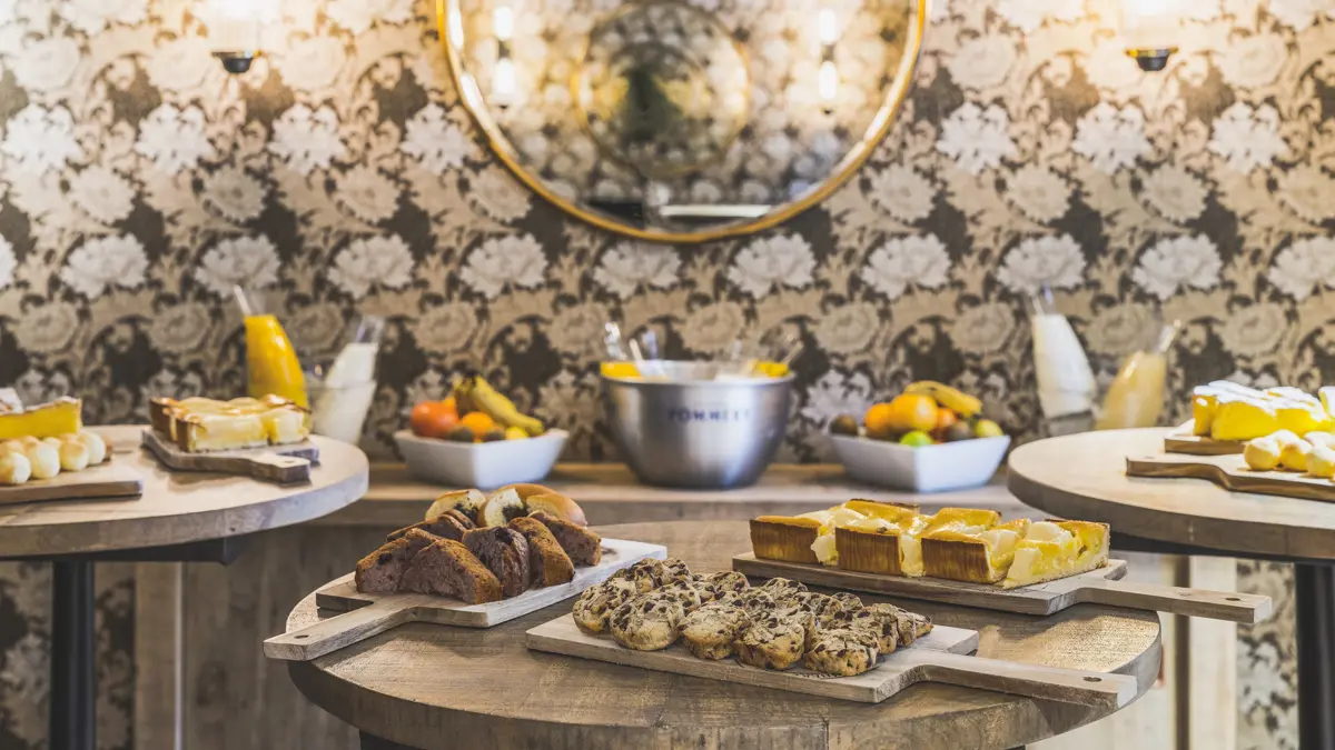 Le Refuge Des Aiglons Chamonix Breakfast Buffet